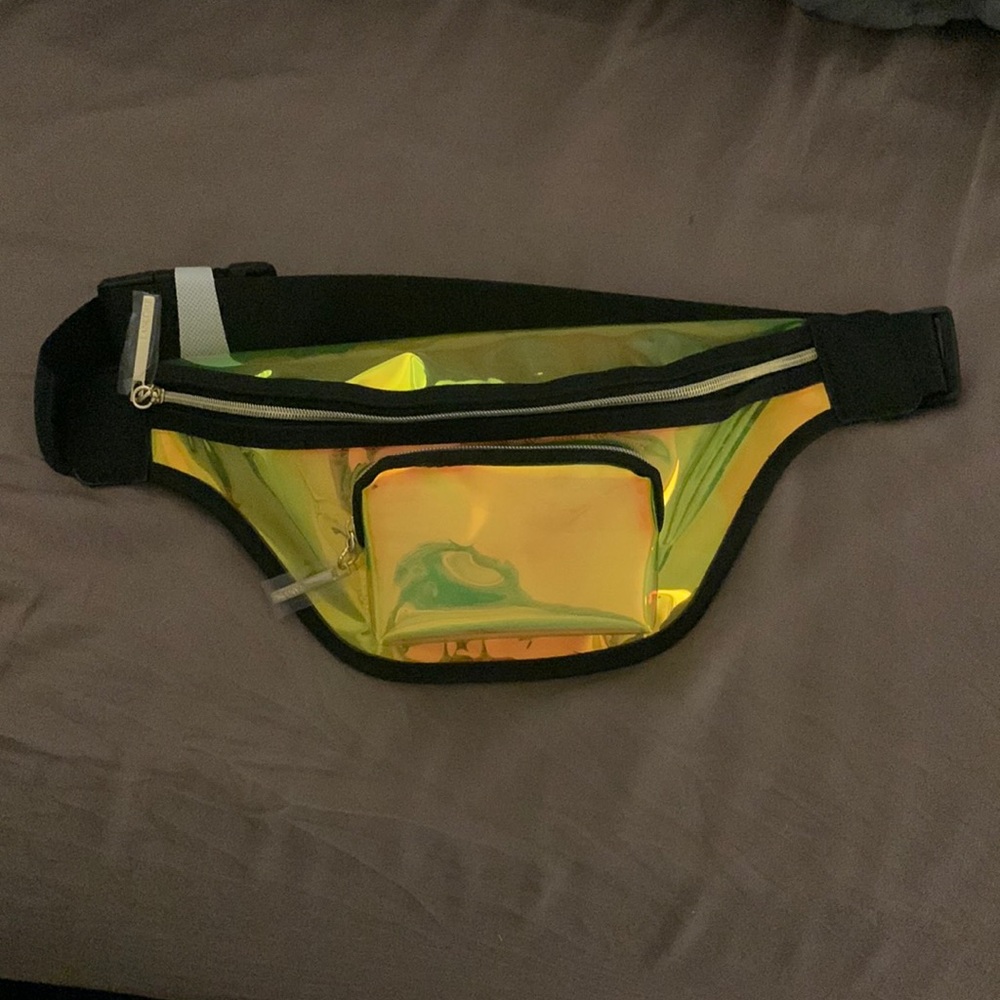 NWT limited edition summer 2023 Lancome holographic clear Fanny pack